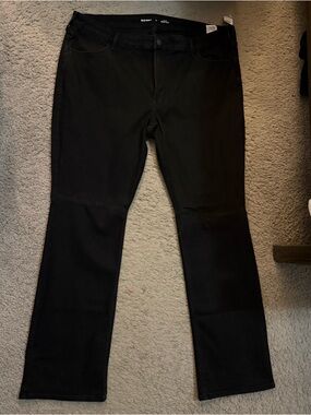NWT Old Navy black mid-rise Bootcut Jeans, size 18
